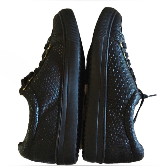 🆕 Adidas Superstar Gold Toe Sneaker 👟 - Picture 8 of 9